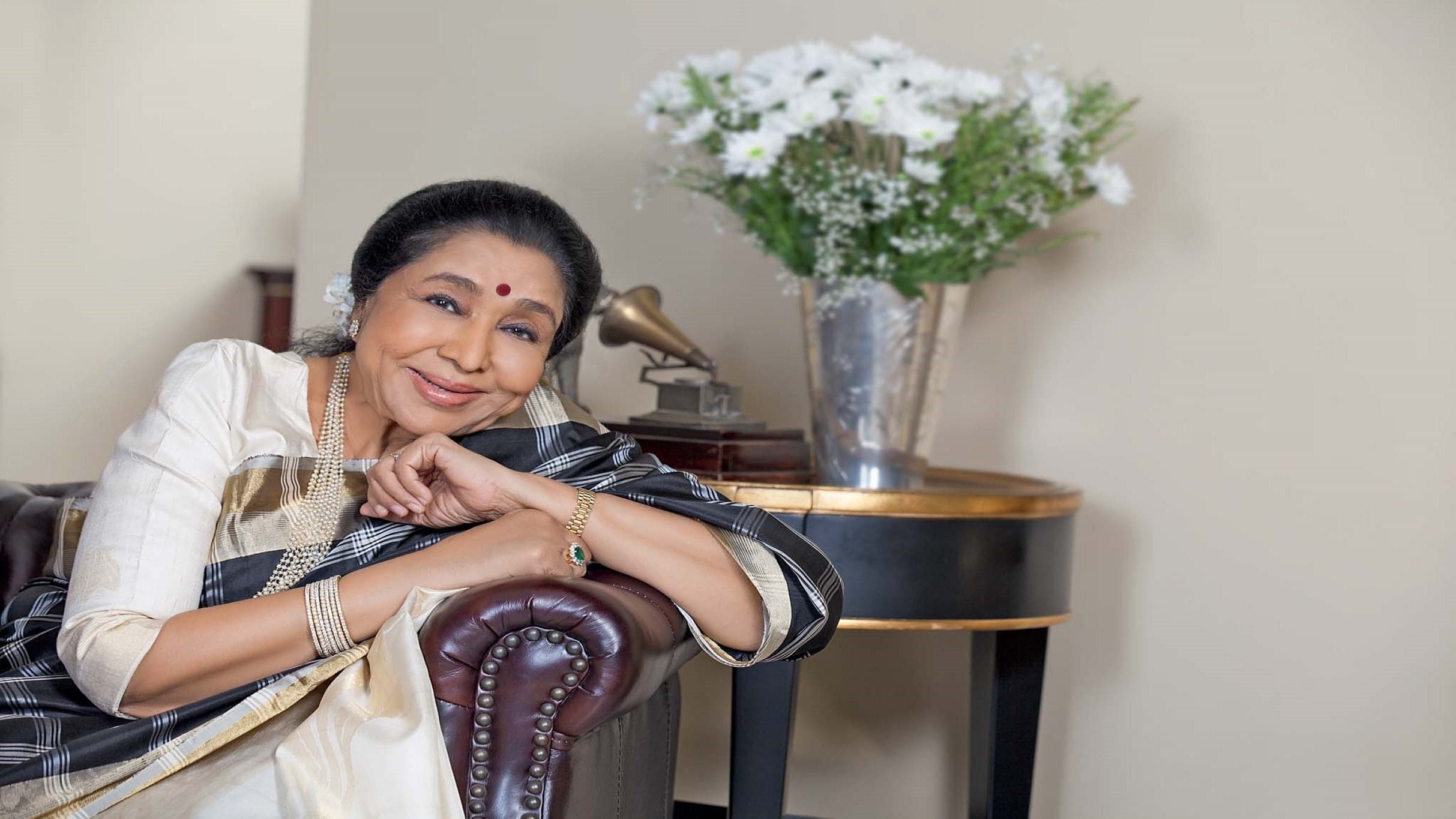 Lata & Asha: Purane Gaane… Side A | Side B – Leeds